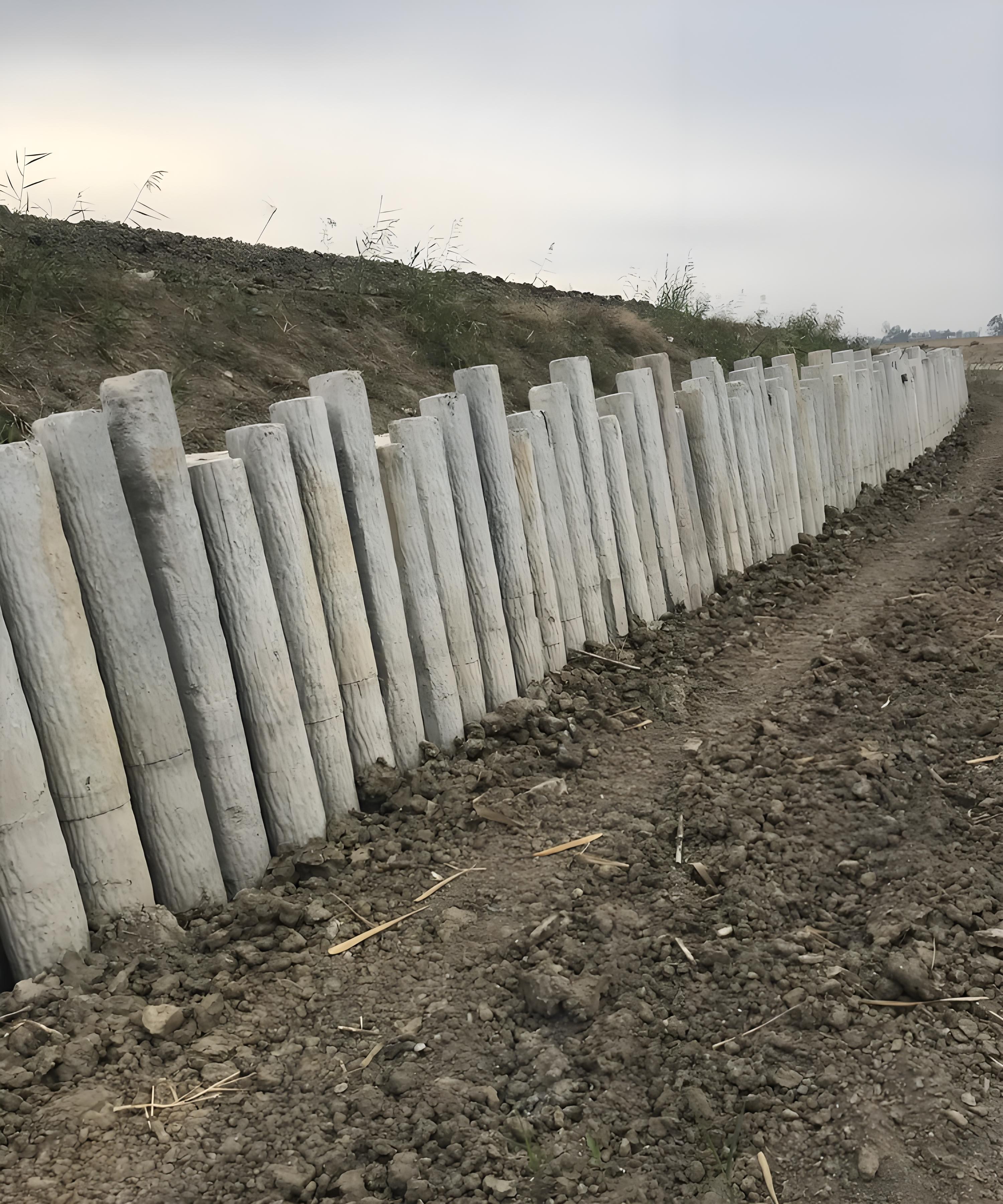 水泥樁批發(fā)廠家泓樺錦嘉-混凝土圓樁施工的配筋要求是什么？